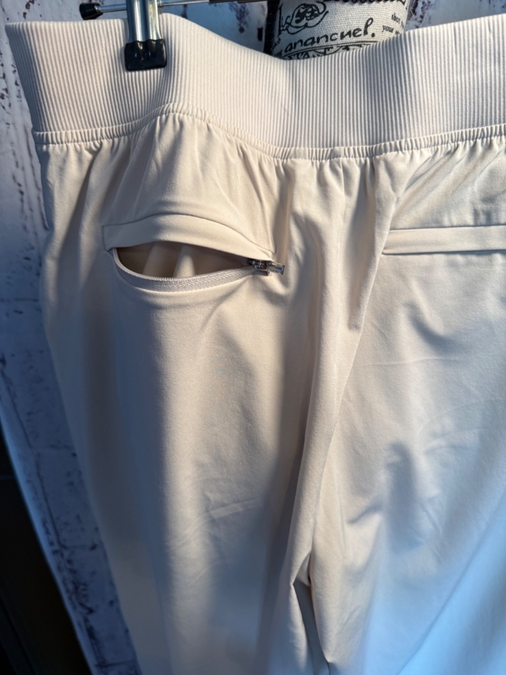 *NWOT* Athleta Brooklyn Mid-rise Ankle Pant. Size 10/T. Color Abalone. - Picture 10 of 12